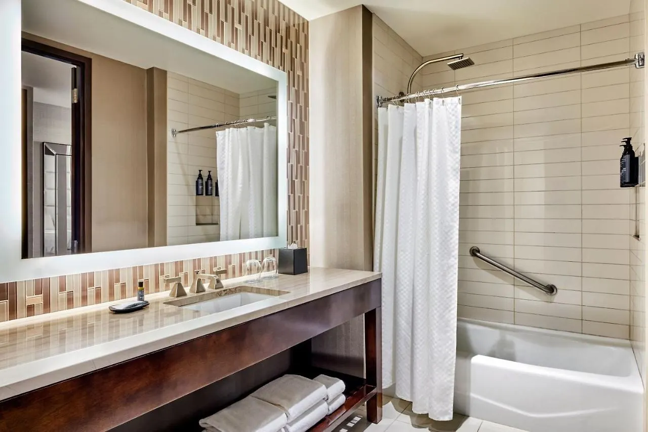 The Westin Phoenix Downtown מלון